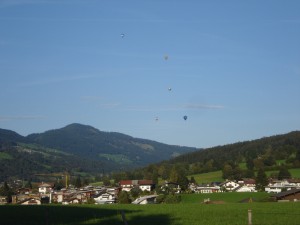 Die Ballone der Ballonwoche in Kirchberg sind auch vom Glockenstuhl aus gut zu sehen :)