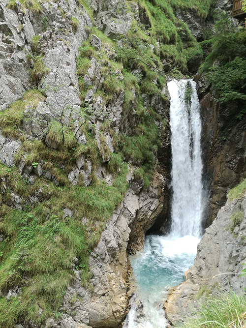 Wasserfall in der Wolfsklamm in Stans